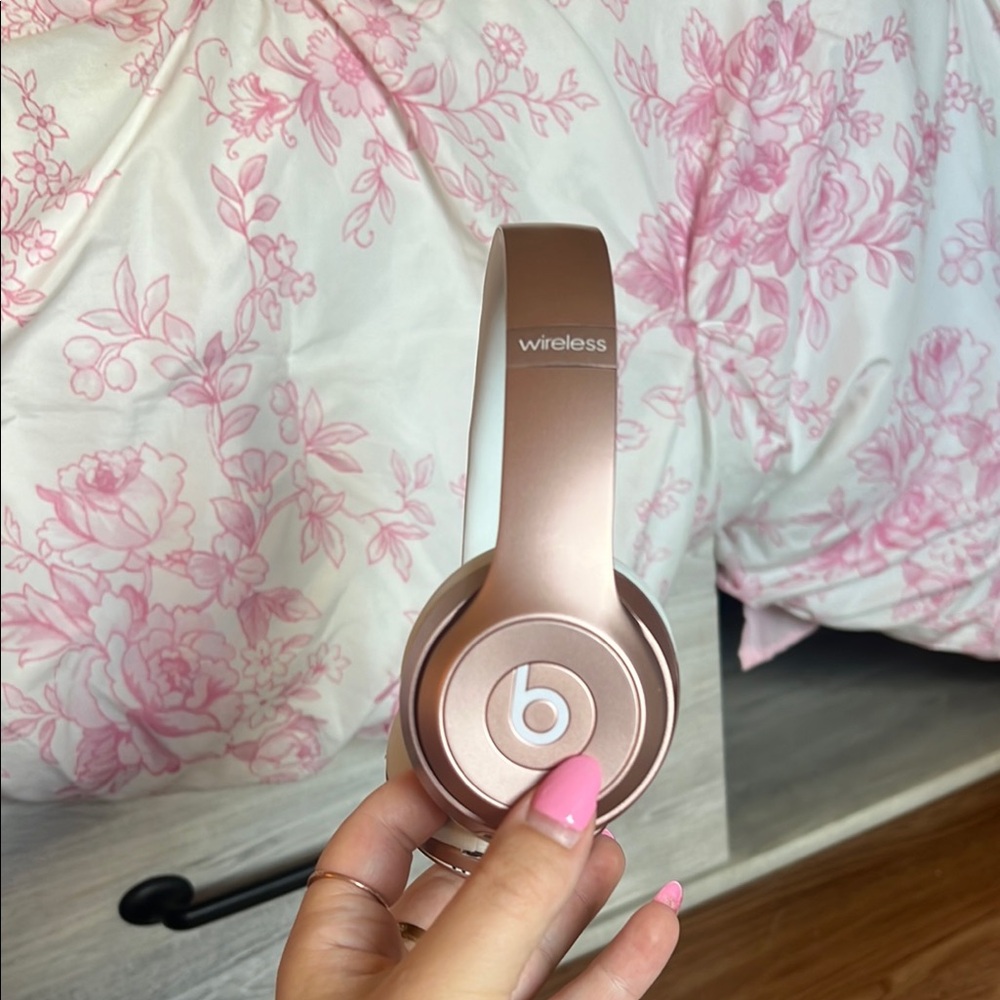 Beats by Dre Gold On-Ear Headphones with Wireless and Mic